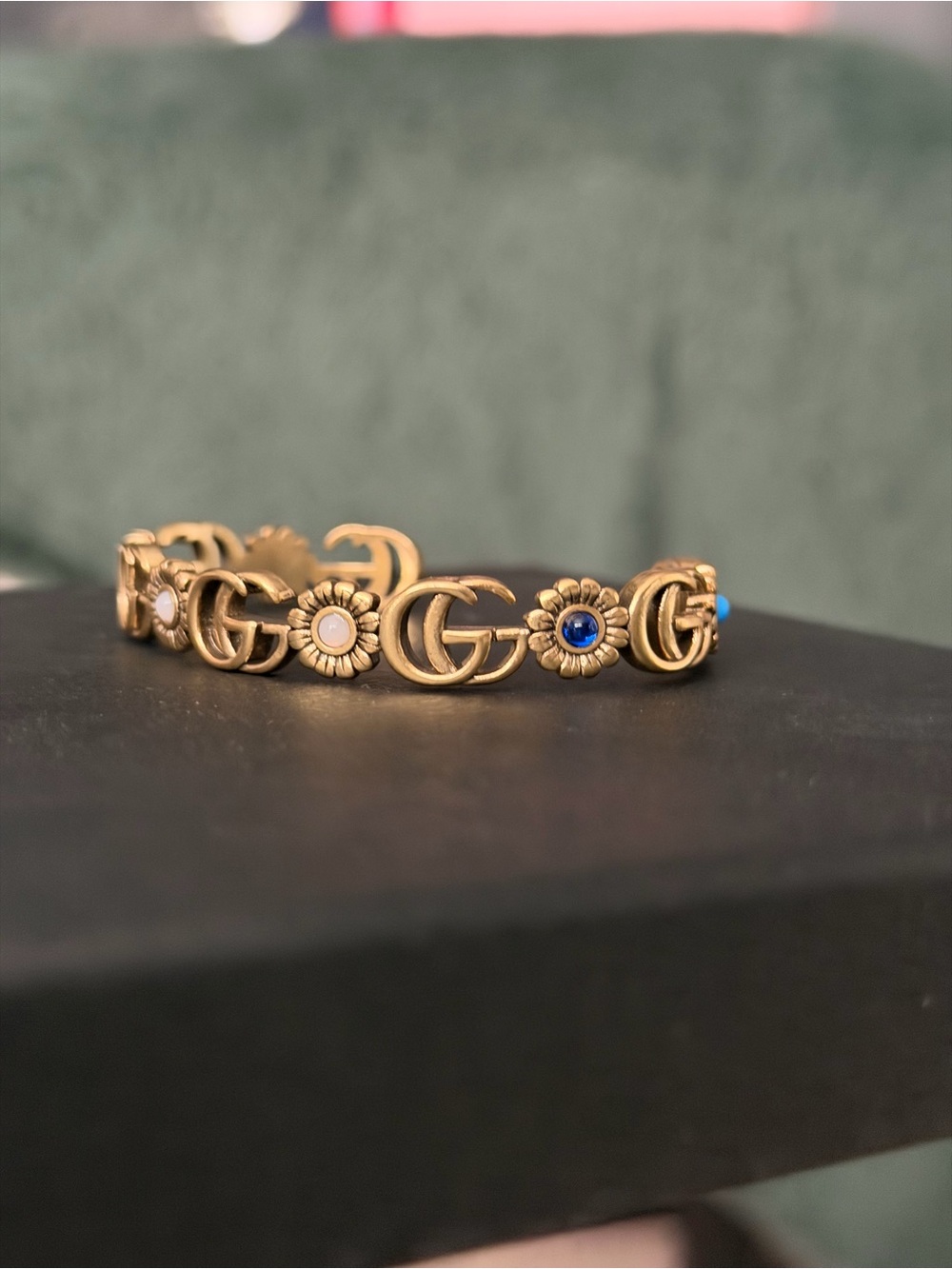 Gucci Double G Floral Open Cuff Bracelet Gold Tone Daisy Motif